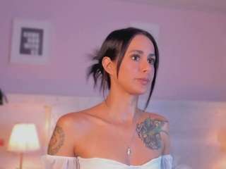 loreein Live Webcam on CamSoda