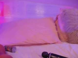 loreein Live Webcam on CamSoda