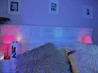 loreein Live Webcam on CamSoda