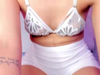 pollygrey's CamSoda show and profile