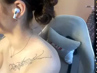 SunnivaCrosier's Live Sex Cam Show