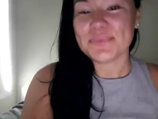 sweetheartgia's Live Sex Cam Show