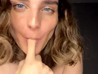 MilaKelsey's Live Sex Cam Show