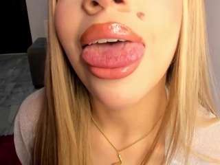 zhaavia webcam