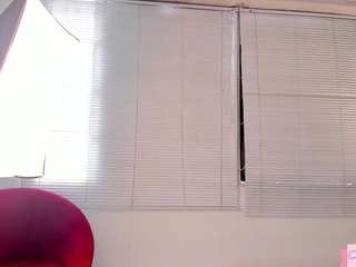  zhaavia chat room