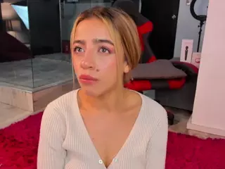 Zhaavia's Live Sex Cam Show