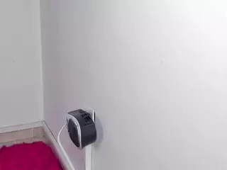 Zhaavia's Live Sex Cam Show