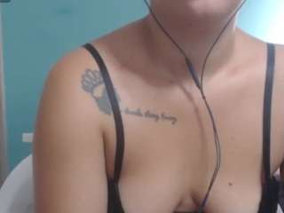 anthonelaaqueen Live Webcam on CamSoda