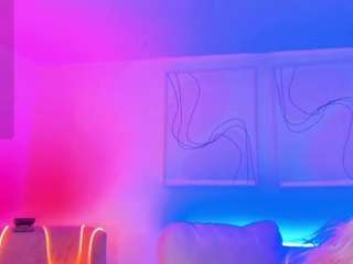 le modèle elizabethbennetx est en webcam porno dans un show sur le site camsoda, il possède les tags suivants: ahegao,black hair,blowjob,creampie,dildo or vibrator,drinking,fingering,gray eyes,lovense,no smoking,toys,big tits,curvy