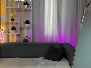 emilyhubermeow webcam model