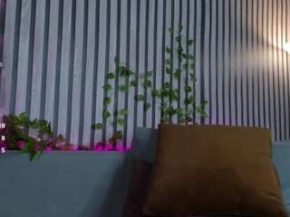 lori-blossom live cam profile