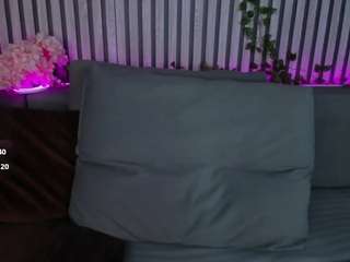 lori-blossom live cam profile