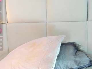 lucy-darkangel Live Webcam on CamSoda