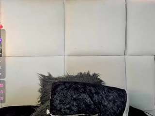 lucy-darkangel Live Webcam on CamSoda
