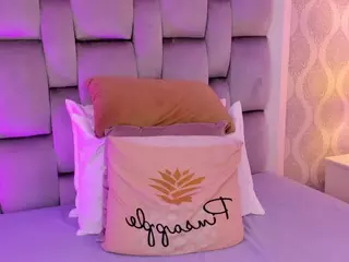 meloddyparker's Live Sex Cam Show