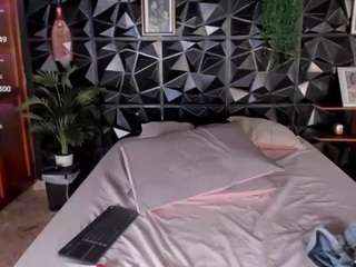 apriilfox Webcam Model Profile