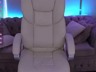 EmmySkyy's Live Sex Cam Show