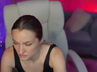 EmmySkyy's Live Sex Cam Show