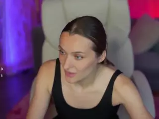 EmmySkyy's Live Sex Cam Show