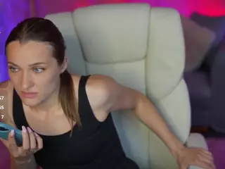 EmmySkyy's Live Sex Cam Show
