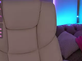 EmmySkyy's Live Sex Cam Show