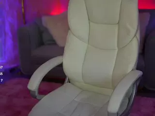 EmmySkyy's Live Sex Cam Show