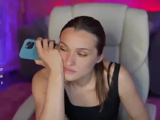 EmmySkyy's Live Sex Cam Show