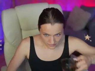 EmmySkyy's Live Sex Cam Show