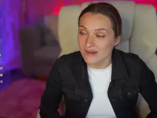 EmmySkyy's Live Sex Cam Show