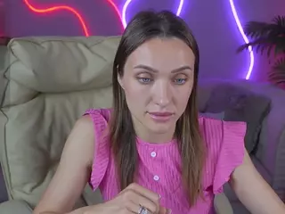 EmmySkyy's Live Sex Cam Show