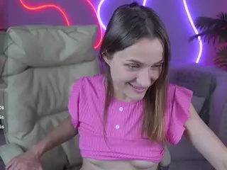 EmmySkyy's Live Sex Cam Show