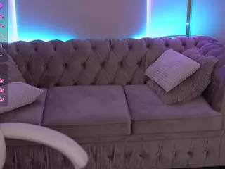 EmmySkyy's Live Sex Cam Show