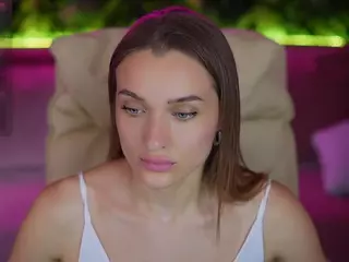 EmmySkyy's Live Sex Cam Show