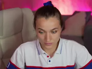 EmmySkyy's Live Sex Cam Show