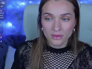 EmmySkyy's Live Sex Cam Show