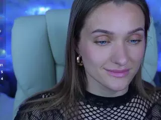EmmySkyy's Live Sex Cam Show