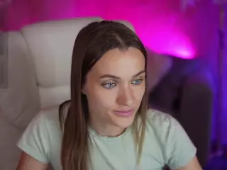 EmmySkyy's Live Sex Cam Show