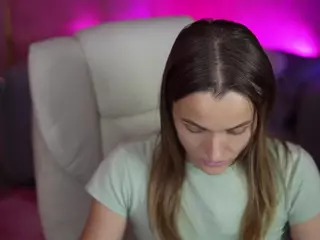 EmmySkyy's Live Sex Cam Show