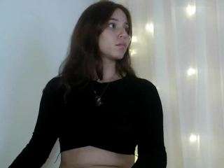 lishainparis18's CamSoda show and profile