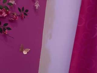 skinnybarbie022 webcam model