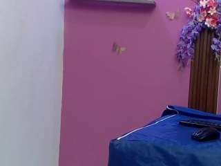 skinnybarbie022's CamSoda show and profile