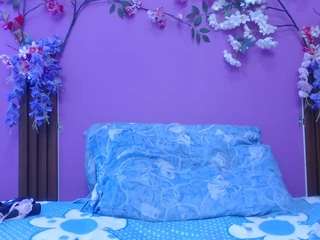 skinnybarbie022's CamSoda show and profile