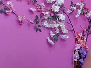 skinnybarbie022 live cam profile