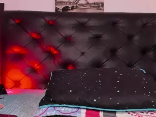 vale-stone's Live Sex Cam Show