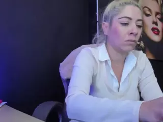 Viktoria-daviss's Live Sex Cam Show