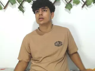 zachfox018's Live Sex Cam Show