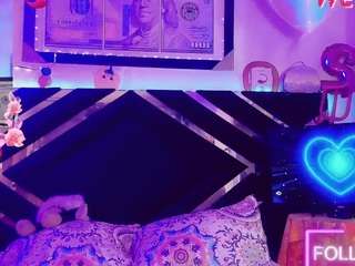 bigcockwhite777 Live Webcam on CamSoda