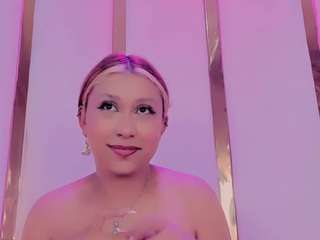 camillemilano Live Webcam on CamSoda
