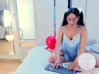 kyomiswan's Live Sex Cam Show