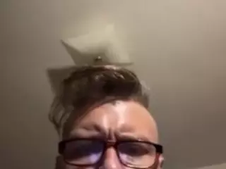 MrFuxgr8o69's Live Sex Cam Show